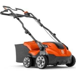 Scarificator Husqvarna S 138i cu baterie si incarcator